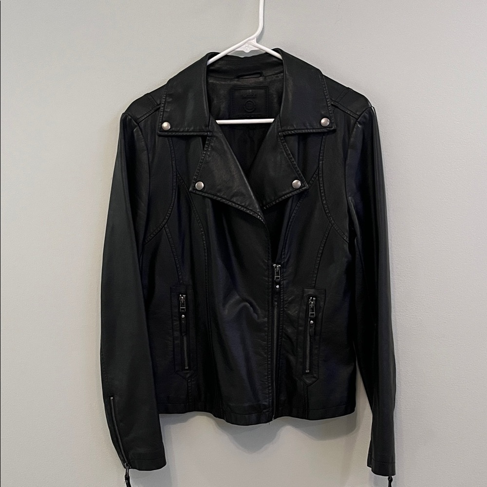 MAX STUDIO Womens Size M Black Faux Leather Moto Jacket